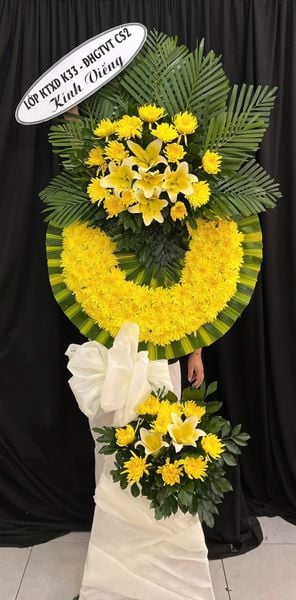 Vòng Hoa Chia Buồn Tâm Nguyện Bình An - HTL68