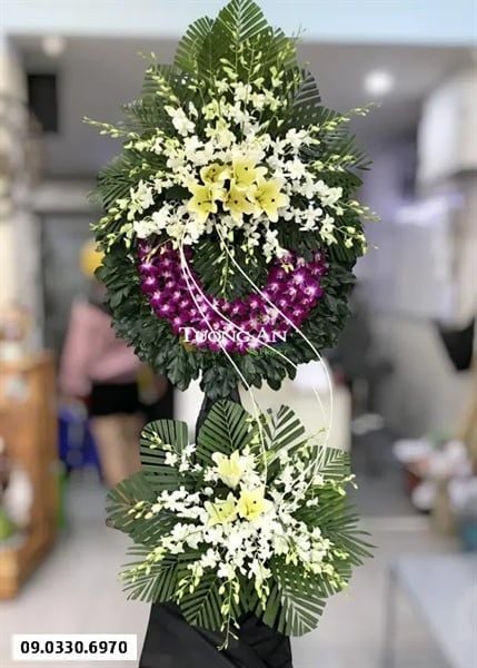  Vòng Hoa Chia Buồn Trắng Tím - B259 