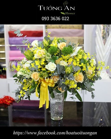 Bình Hoa Màu Của Nắng