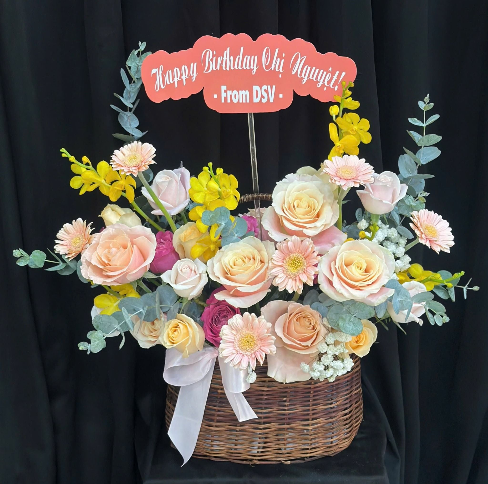  Giỏ Hoa Nắng Nhẹ Bên Hiên - GH06 