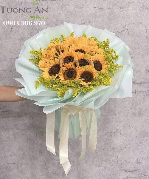 Bó Hoa Tháng Năm Nhẹ Tênh