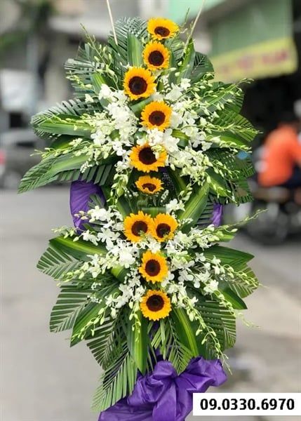  Vòng Hoa Chia Buồn Hướng Dương - B209 