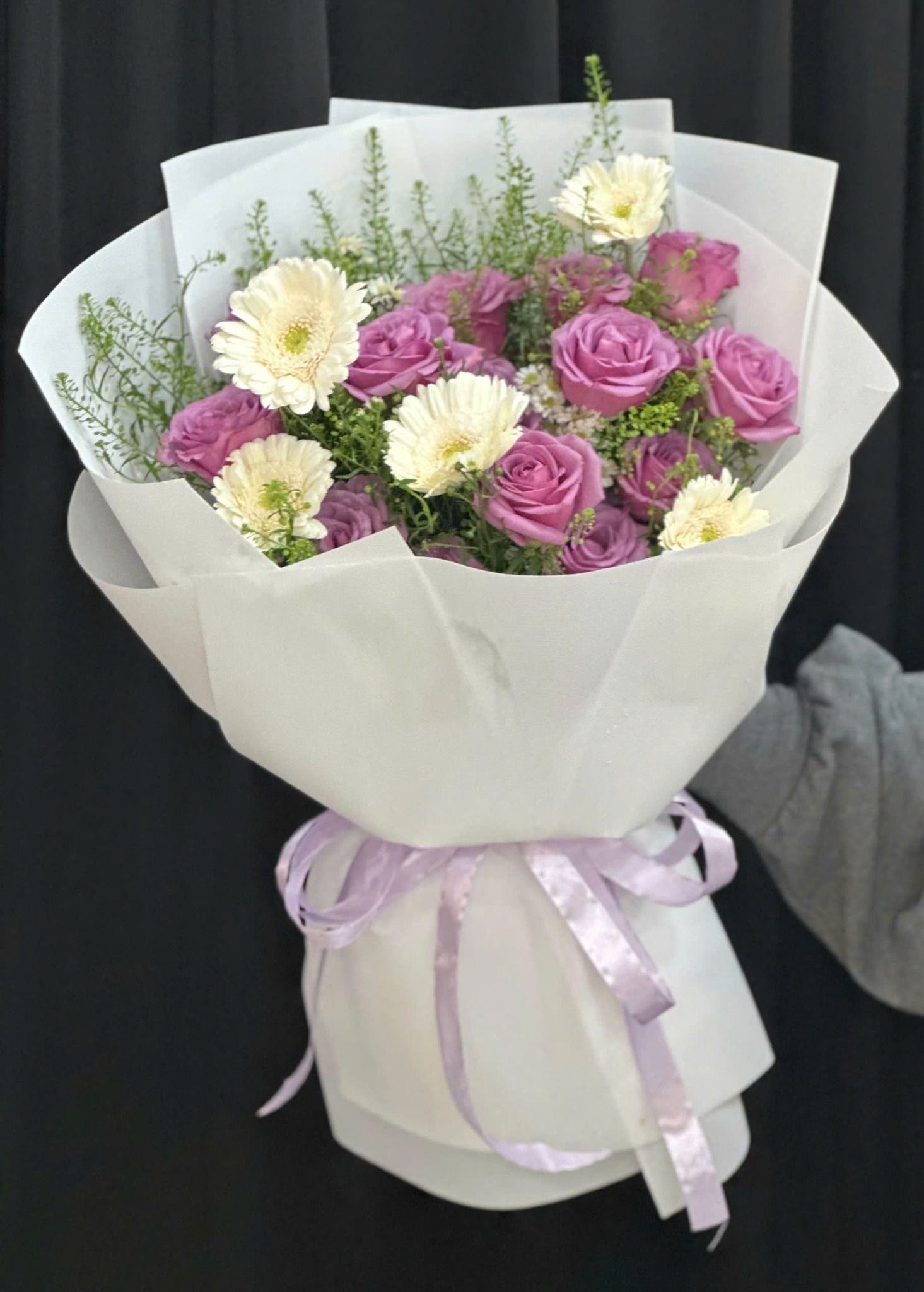  Bó Hoa Tím Nhạt Dịu Êm - HBD77 