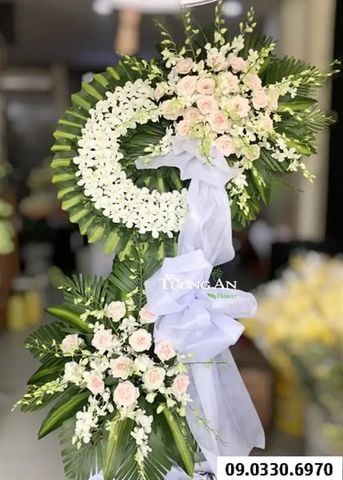  Vòng Hoa Phúng Viếng - B256 