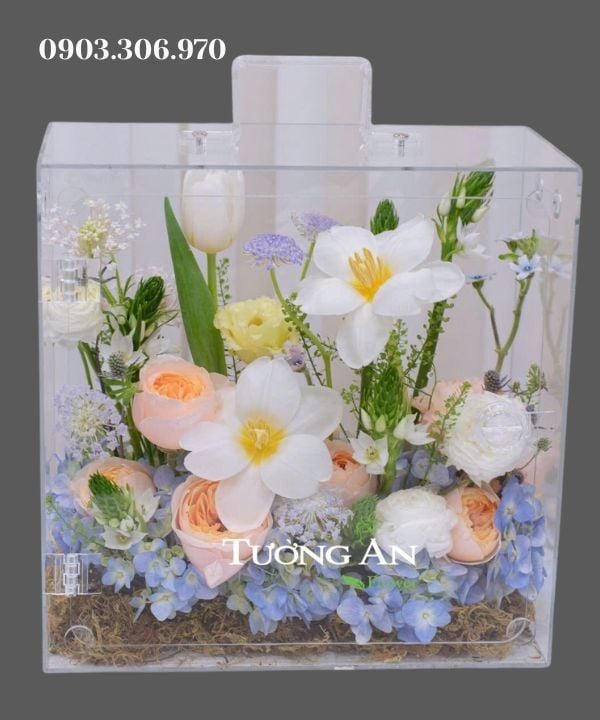  Hộp Hoa Vali Tựa Như Yêu Đầu - HH08 