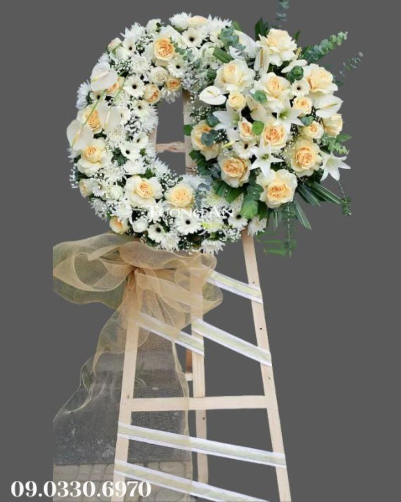  Vòng Hoa Tang Lễ - B351 