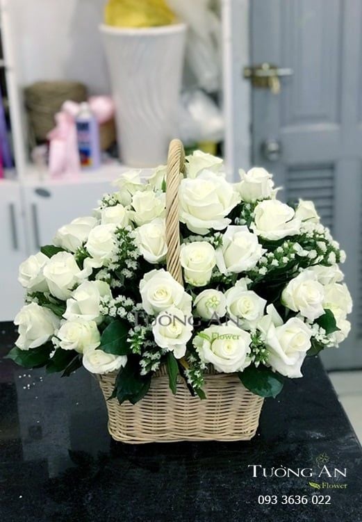  Giỏ Hoa viếng Cô Sáu - S637 