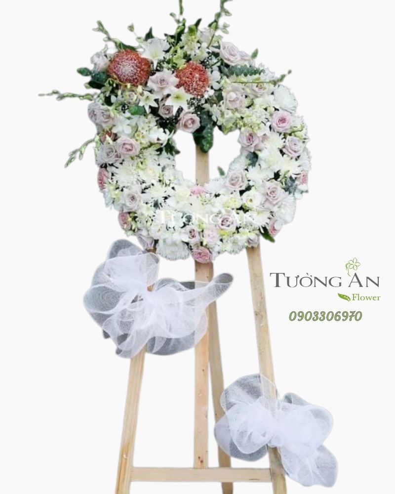  Vòng Hoa Phúng Viếng - B349 