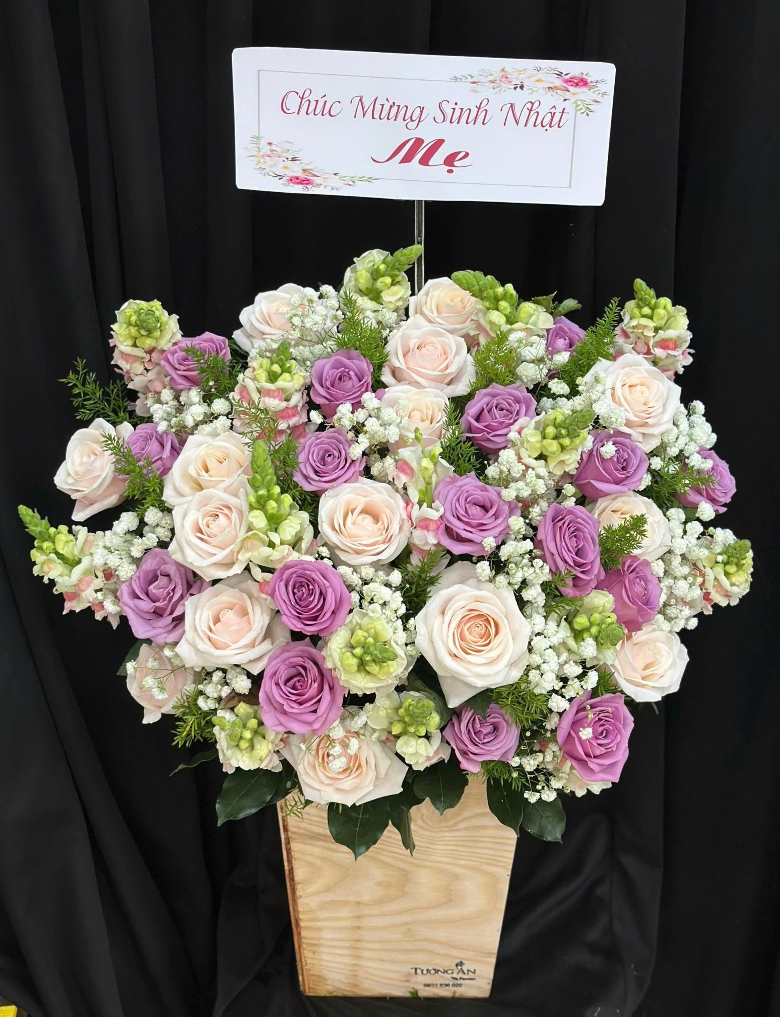  Hoa Cắm Hộp Dịu Dàng Thanh Khiết - HCH04 