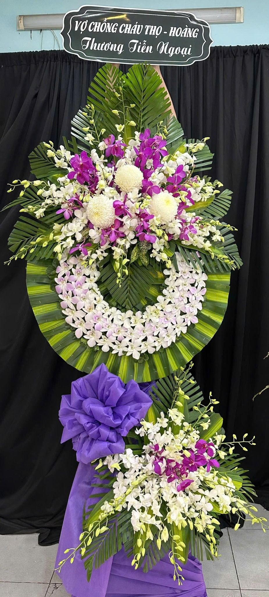  Vòng Hoa Chia Buồn Tím Trắng Tiễn Biệt - HTL06 