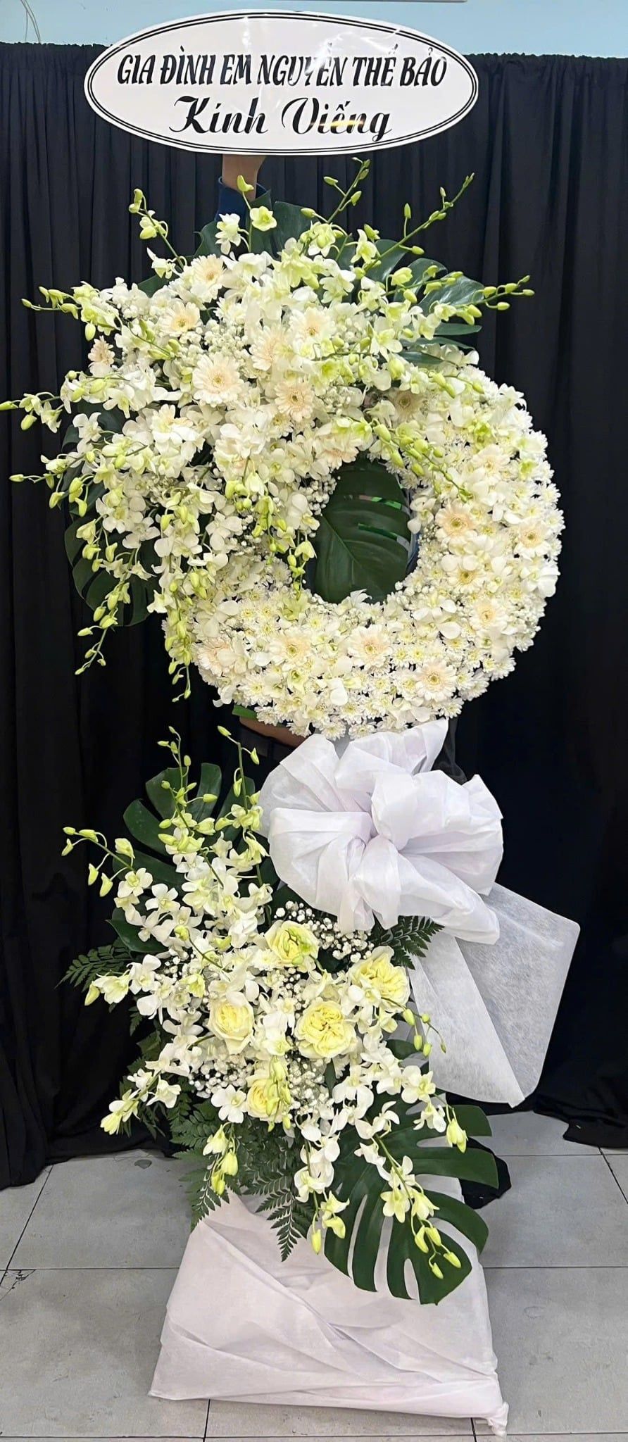  Vòng Hoa Chia Buồn Tĩnh Lặng Vĩnh Hằng - HTL20 