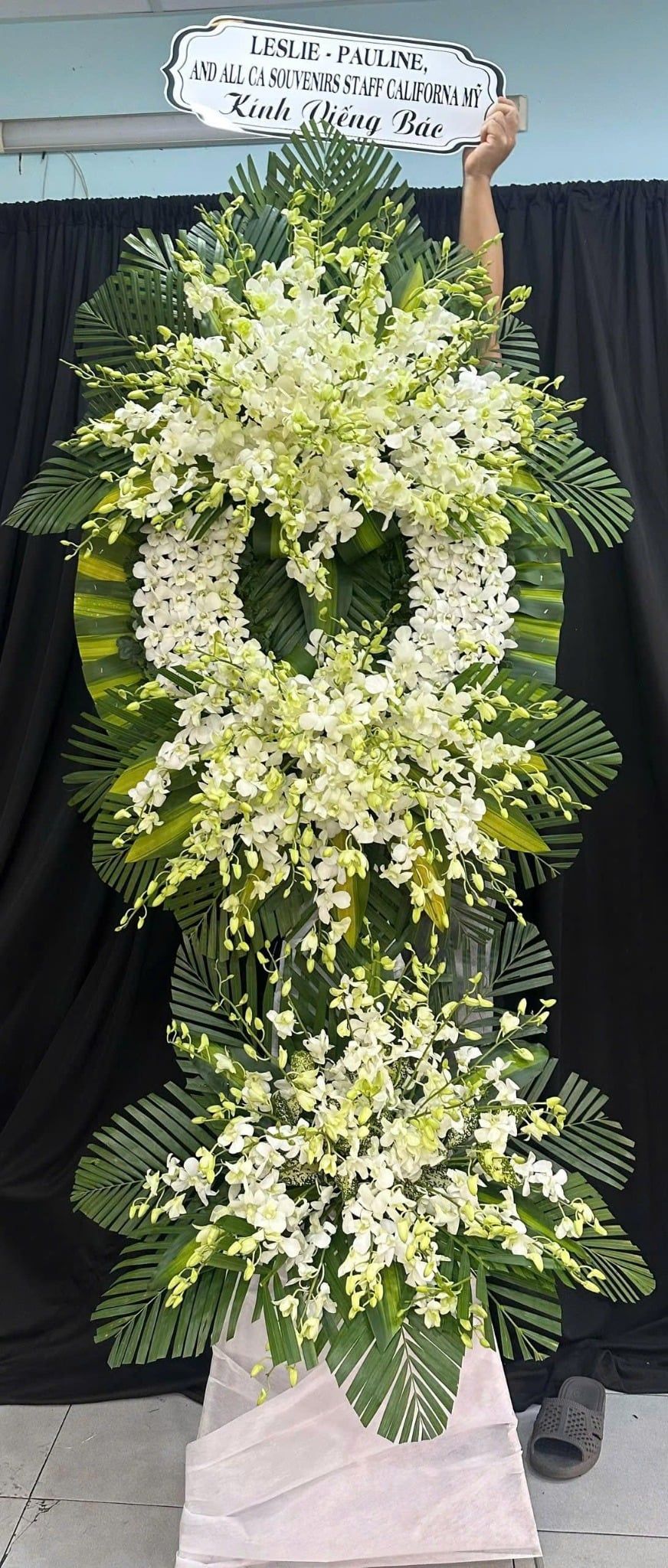  Vòng Hoa Chia Buồn Vĩnh Hằng Trắng Muốt- HTL15 