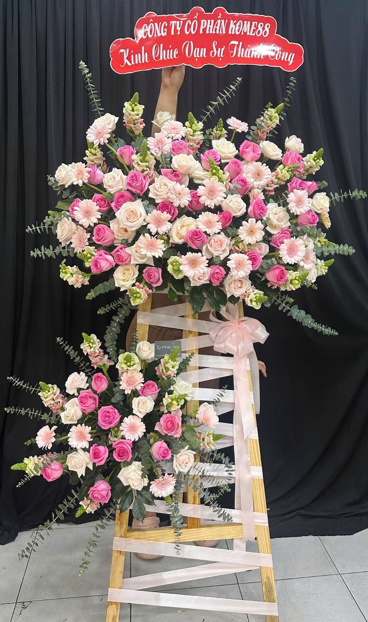  Hoa Chúc Mừng Hồng Ngọc An Nhiên - HCM09 