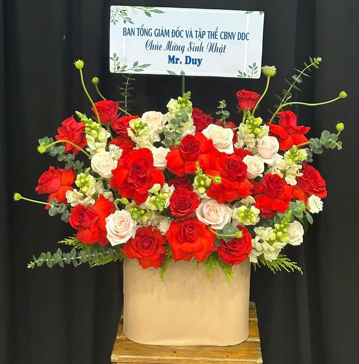  Hoa Cắm Hộp Hồng Phát Cát Tường - HCH28 