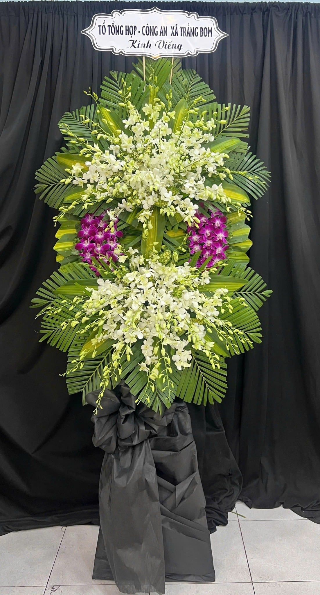  Vòng Hoa Chia Buồn Kính Tiễn Trong Thành Tâm - HTL30 