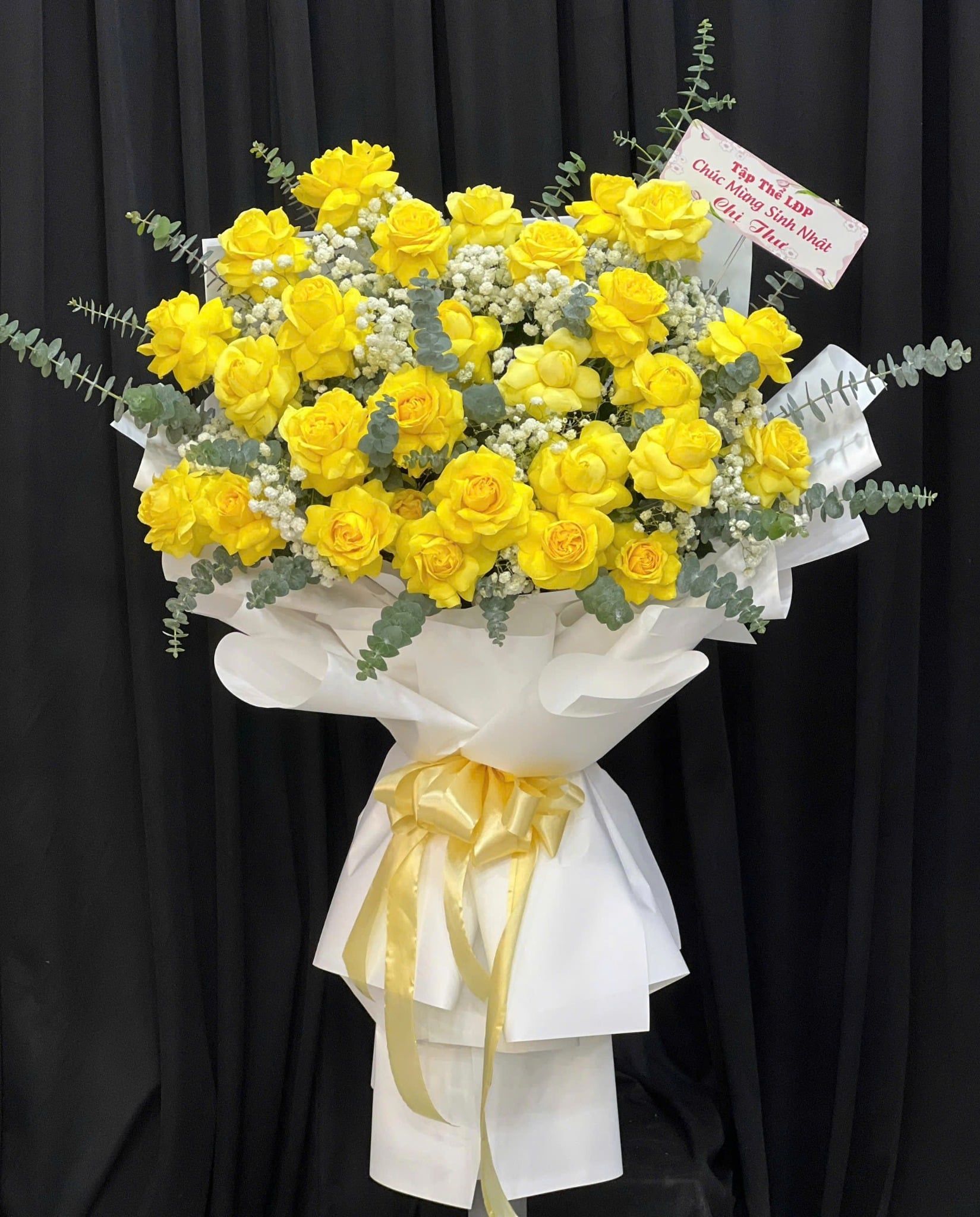  Bó Hoa Ánh Nắng Hân Hoan - HBD08 