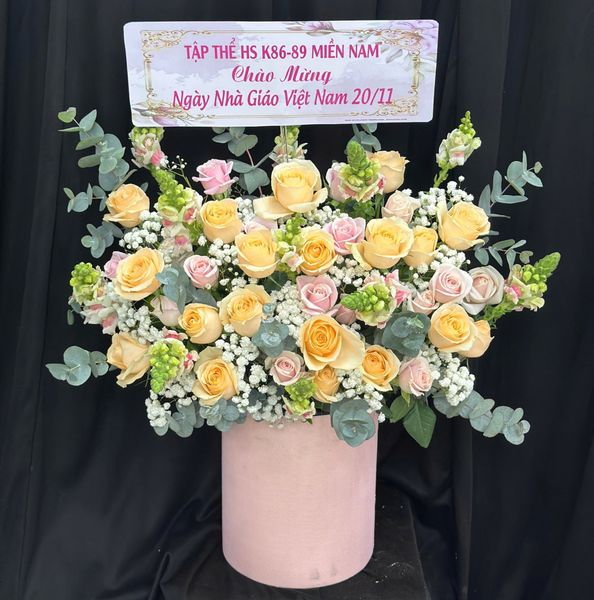 Hoa Cắm Hộp Ánh Ban Mai Dịu Ngọt - HCH39