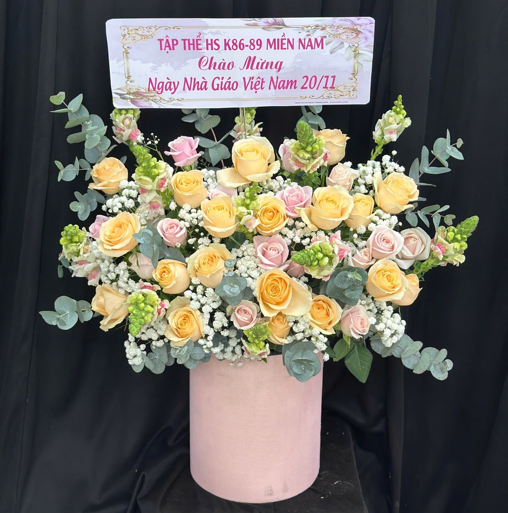  Hoa Cắm Hộp Ánh Ban Mai Dịu Ngọt - HCH39 