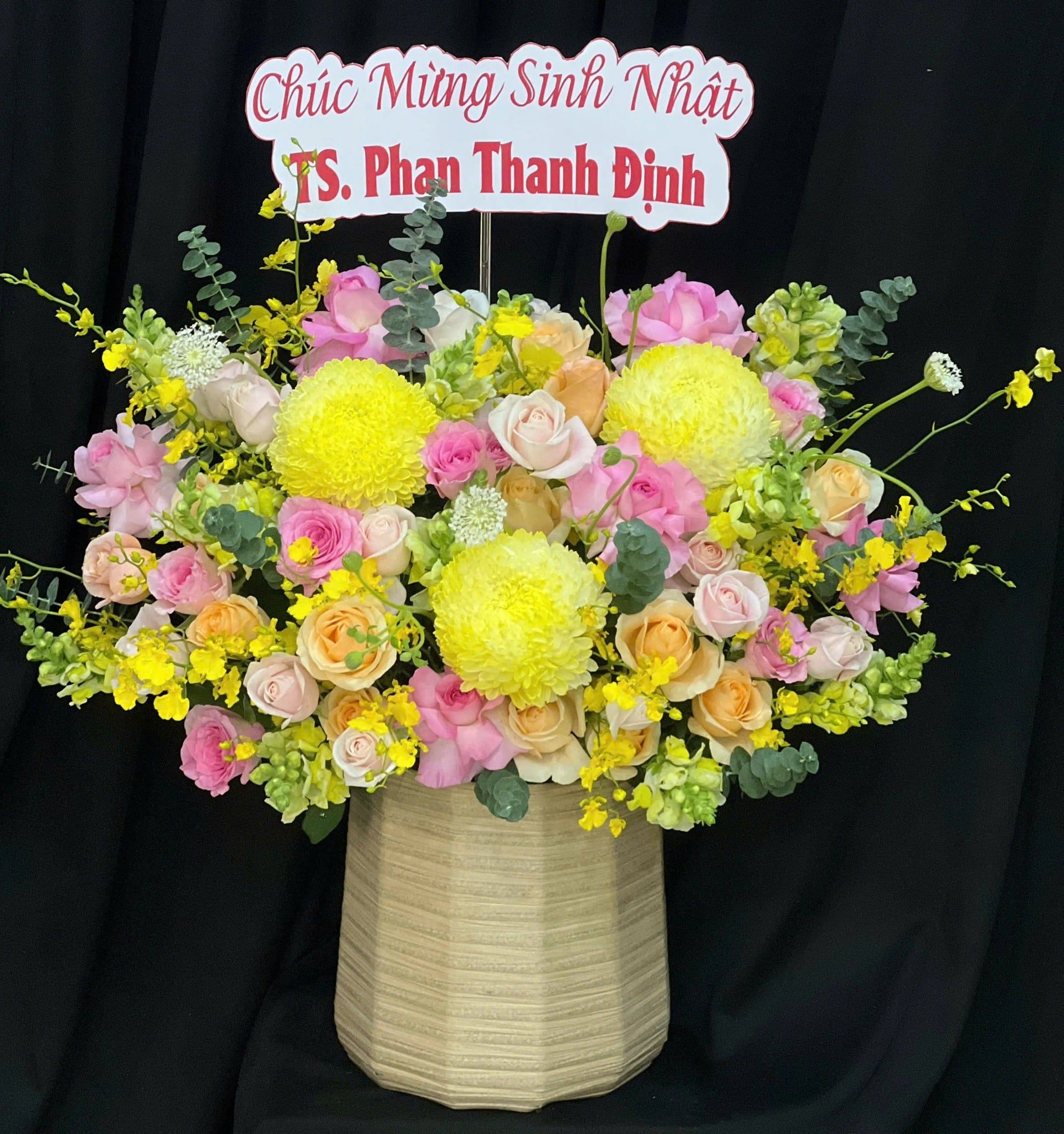  Hoa Cắm Hộp Nắng Xuân Dịu Ngọt - HCH36 