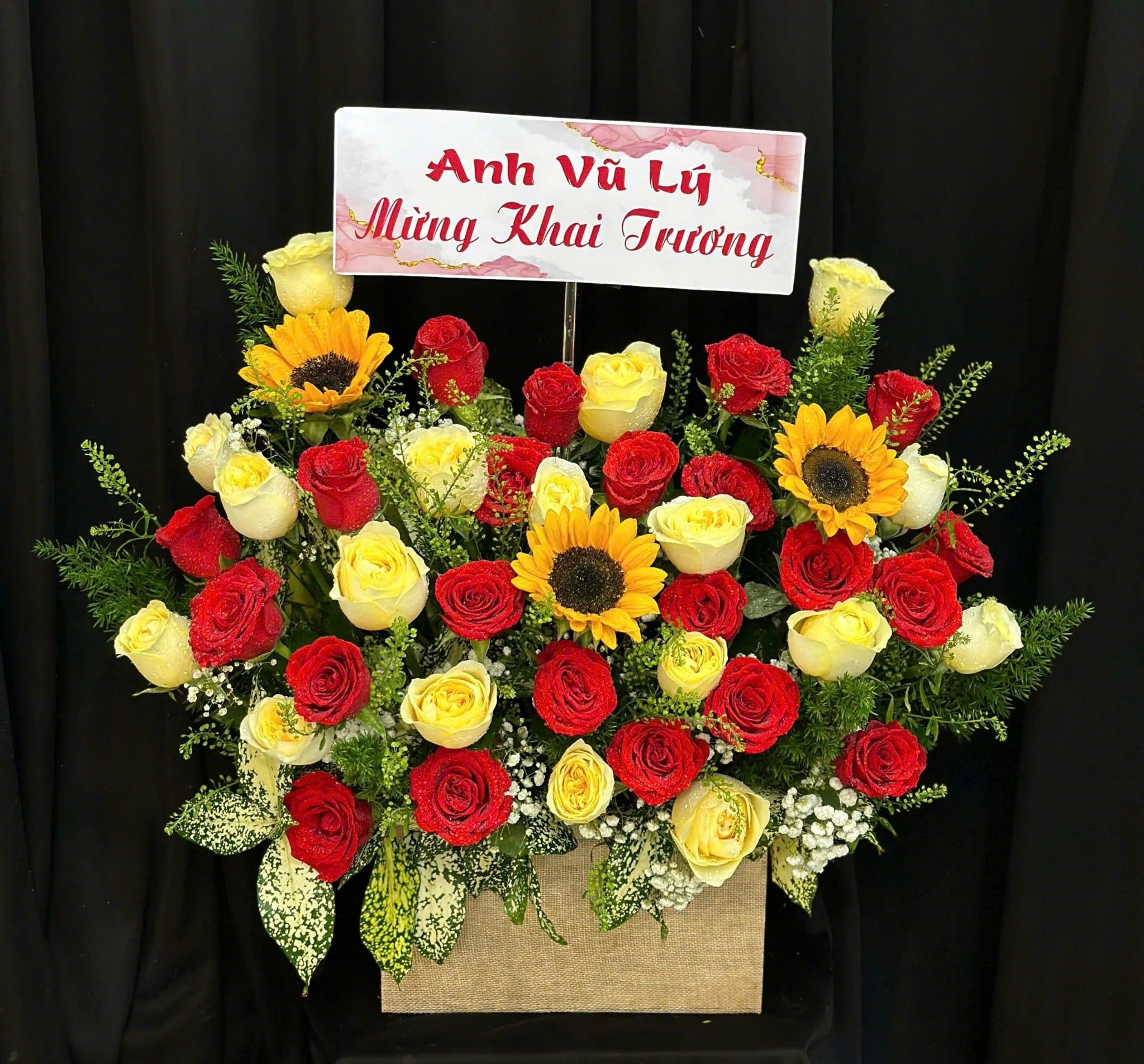  Hoa Cắm Hộp Rực Nắng Thành Công - HCH74 