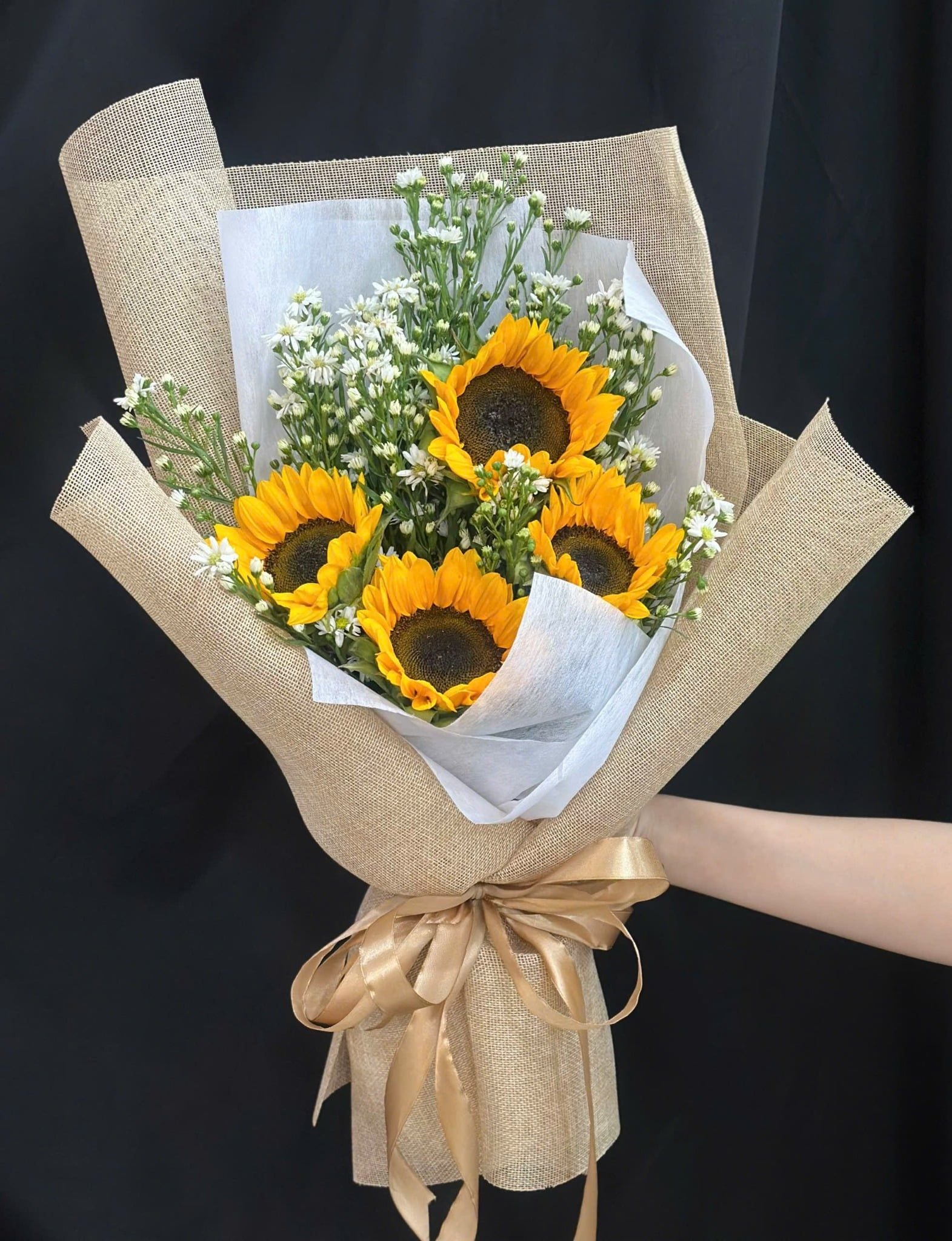  Bó Hoa Vươn Về Ánh Sáng - HBD45 