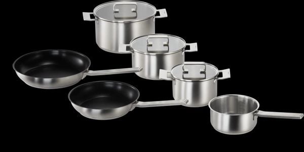 Bộ nồi chảo 6 món Bosch HEZ9SE060 - Quánh 1.2L, Nồi 2L, Nồi 3.5L, Nồi 5.5L, Chảo 24cm, Chảo 26cm