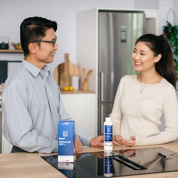 Bộ sản phẩm vệ sinh và bảo dưỡng bề mặt bếp từ