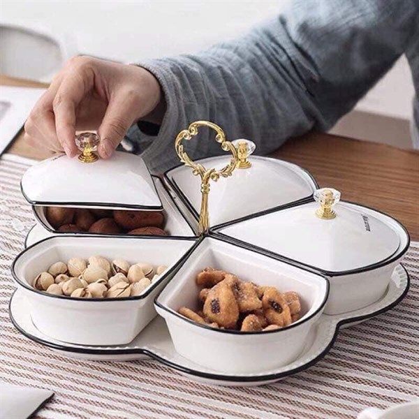  Hộp Mứt Đen 5 Ngăn 