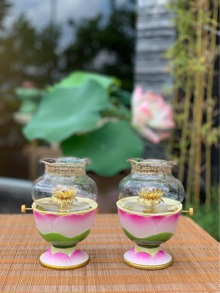  Đèn Hoa Sen Sứ 