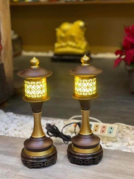  Đèn Điện Chân Đồng 11in 