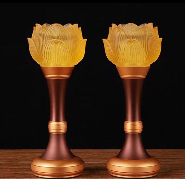  Đèn sen vàng 25cm 