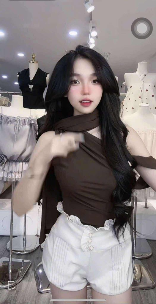 Áo thun ladong chéo cổ lệch vai phối tà (G28)