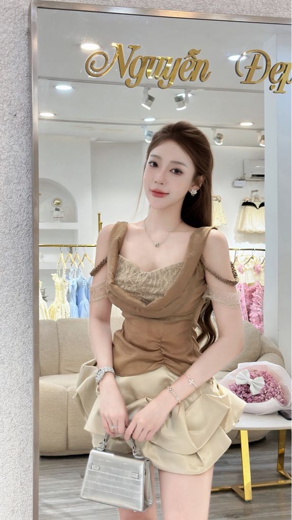 Áo lụa cổ đổ phối ren nhún eo ( K45 )