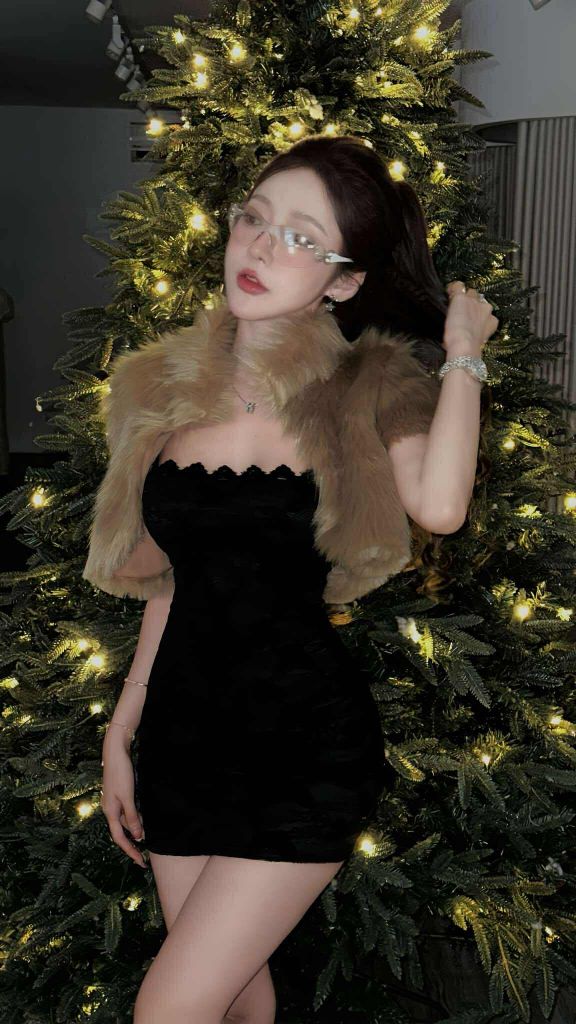 Set đầm cúp ren phối khoác lông (L79)