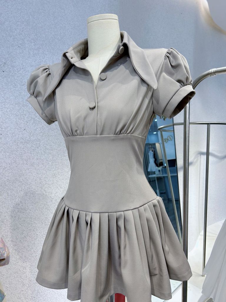 Đầm sơ mi đính nút xếp li dáng xoè (G24)