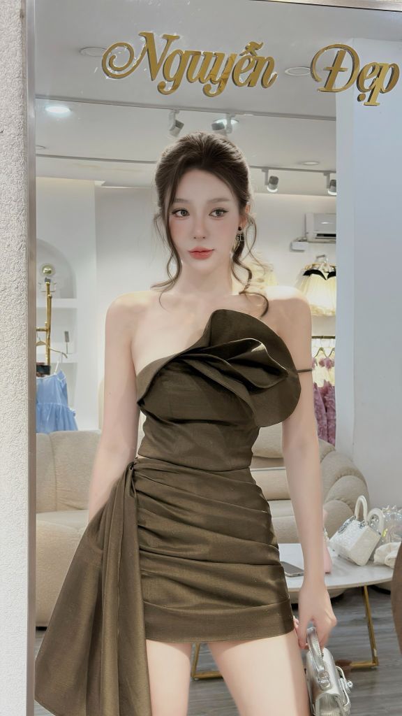 Set áo cup  hoa nổi phối chân váy xếp ly vải chéo cao cấp (K17)