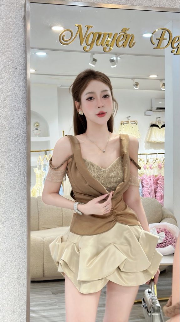 Áo lụa cổ đổ phối ren nhún eo ( K45 )