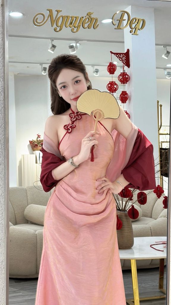 set đầm yếm vải gấm thiêu hoa phối choàng voan tơ (O60)