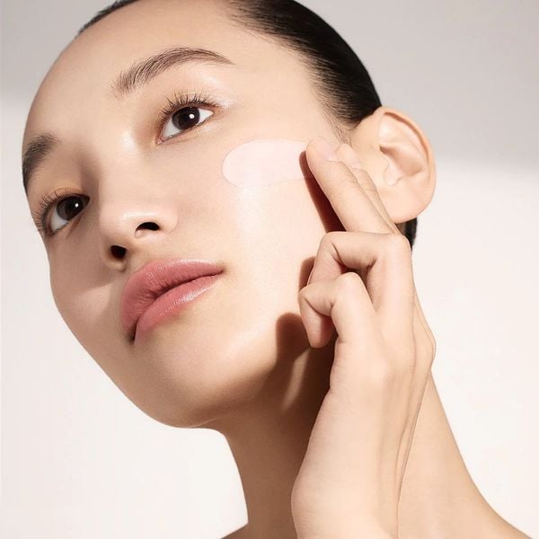 Kem Chống Nắng Nâng Tone Trắng Da Sulwhasoo UV Daily Tone Up Sunscreen Multi Protection SPF50+++ 50ml