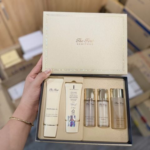 Kem Chống Nắng Tái Sinh Tế Bào Mầm OHUI The First Geniture Vitamin UV Defense SPF50+/PA+++