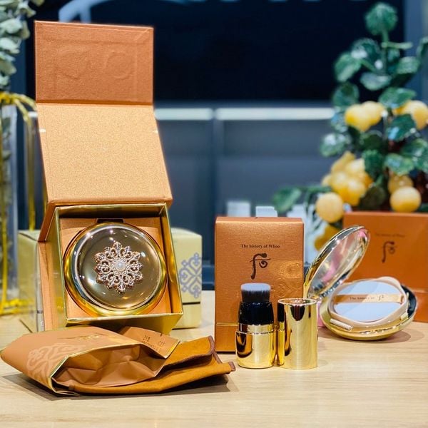 Phấn Nước Tái Sinh Whoo Cheongidan Radiant Essence Cushion Special Set Hàng Cty LG