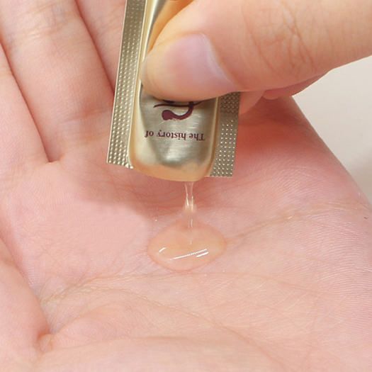 Sữa Rửa Mặt Trẻ Hóa Và Làm Sáng Da​​​​​​​ Whoo Cheongidan Radiant Cleansing Foam 200ml