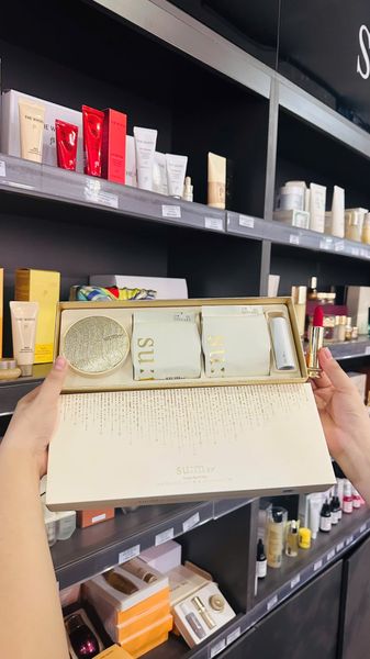 Bộ Phấn Nước Tinh Chất Vàng Sum37 Losec Summa Elixir Golden Cushion