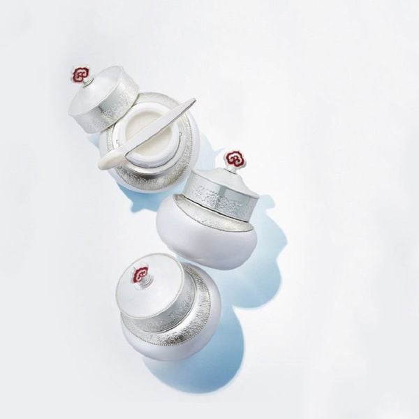 Cao Làm Mờ Nám Whoo Gongjinhyang Seol Radiant White Ultimate Corrector 20ml
