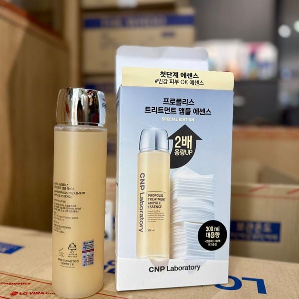 Nước Thần Keo Ong CNP Propolis Treatment Ampoule Essence Upsize 300ml