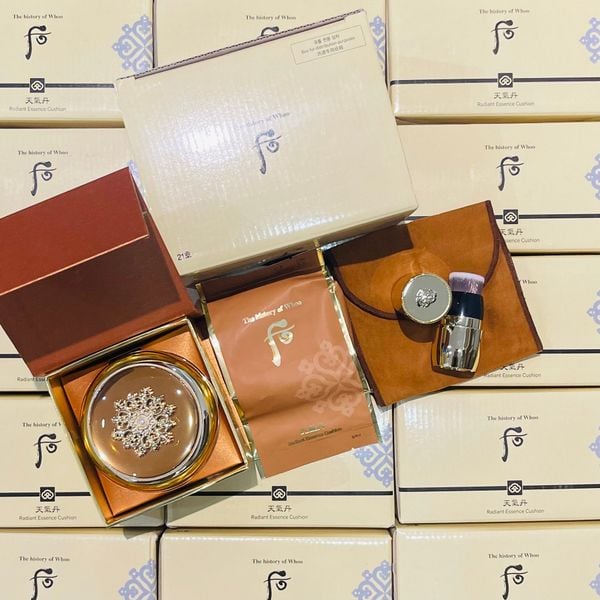 Phấn Nước Tái Sinh Whoo Cheongidan Radiant Essence Cushion Special Set Hàng Cty LG