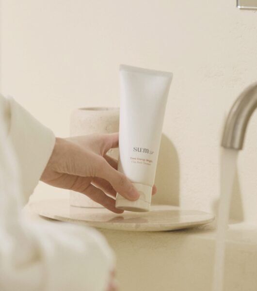 Sữa Rửa Mặt Đất Sét Sum37 Time Energy Bright Clay Pack Cleanser 150ml