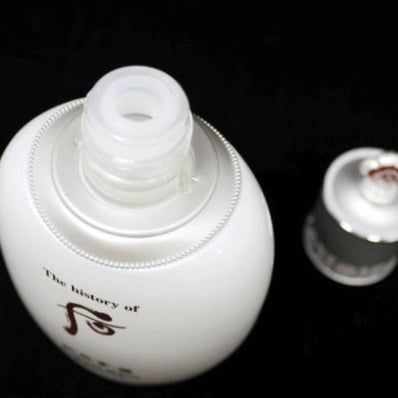 Sữa Dưỡng Trắng Whoo Gongjinhyang Seol Radiant White Emulsion 110ml