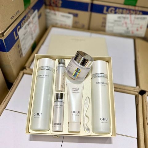 Bộ Dưỡng Trắng Da Mờ Thâm Nám OHUI Extreme White Set 3pcs Special Set