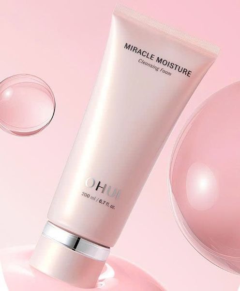 Set Sữa Rửa Mặt Dưỡng Ẩm Ohui Miracle Moisture Cleansing Foam 200ml + 100ml